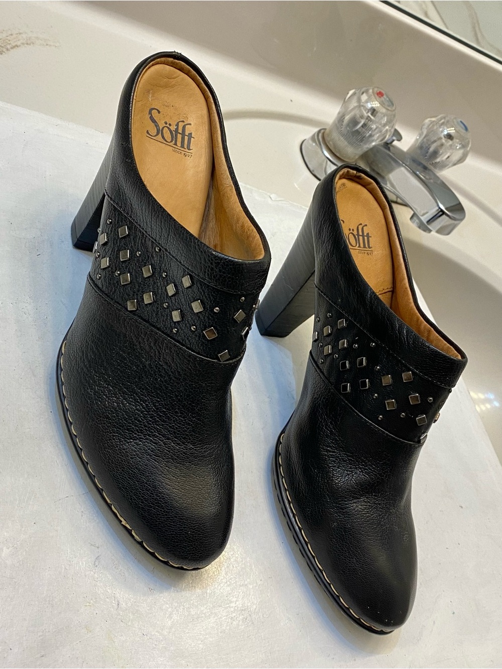 SOFFT black leather studded mule size 9.5M excellent condition perfect bottom